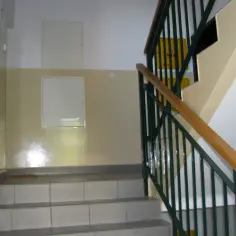 Ile kosztuje remont klatki schodowej w bloku? Sprawdź, co wpływa na ceny